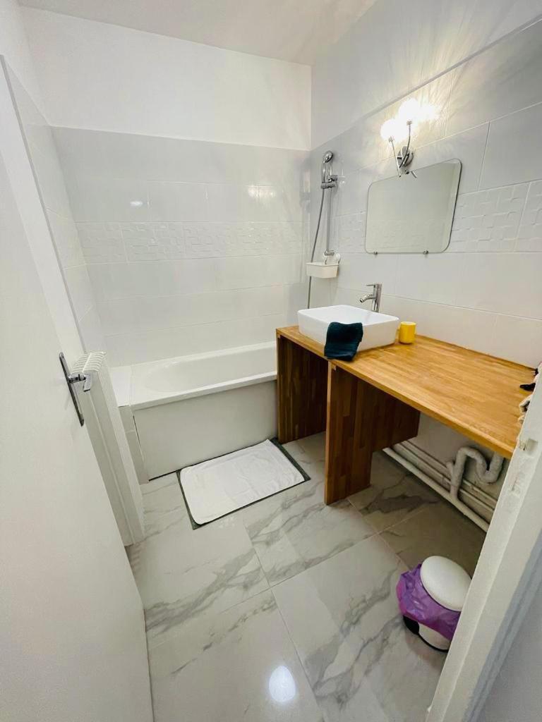 Appartement Bastille - Voltaire - Saint Paul - Centre De Paris - 5 Pers Exterior photo